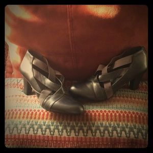 Grey Pearly Strappy Heals!